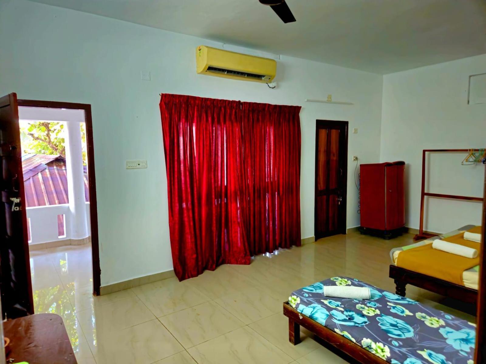 Orion Seaview Beach Hotel Kovalam Buitenkant foto