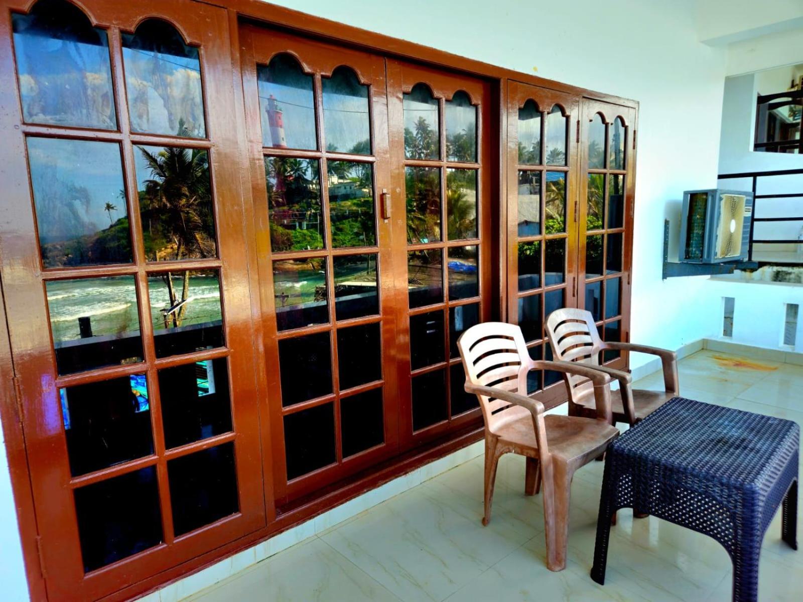 Orion Seaview Beach Hotel Kovalam Buitenkant foto