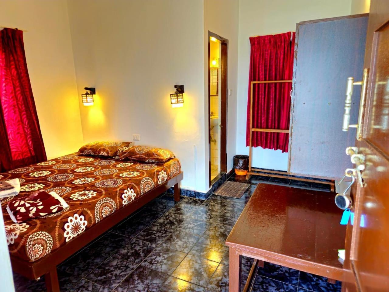 Orion Seaview Beach Hotel Kovalam Buitenkant foto