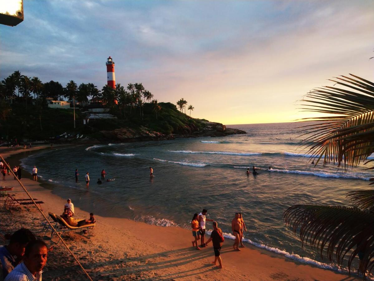 Orion Seaview Beach Hotel Kovalam Buitenkant foto